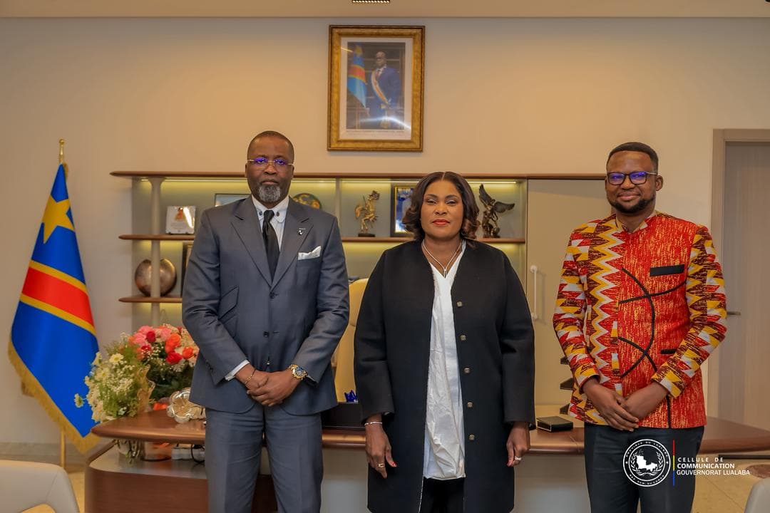 La direction de BPO et la Gouverneure de la province du Lualaba dans le bureau du gouvernorat.